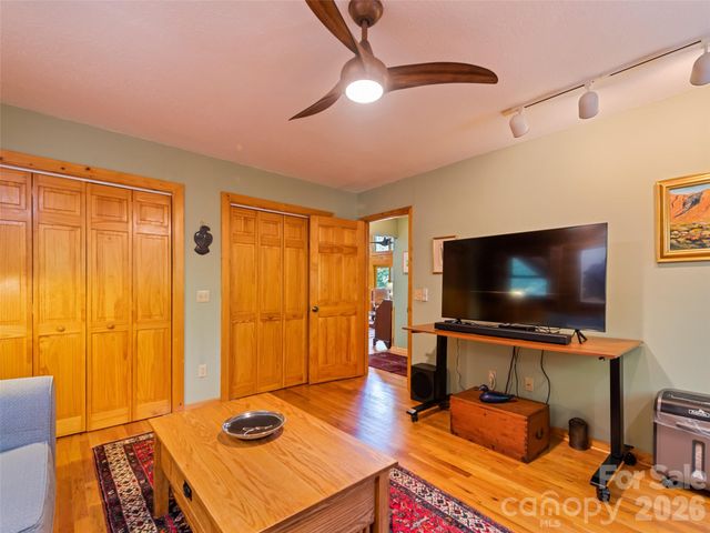970 Campbell Mountain Drive, Waynesville, NC 28785