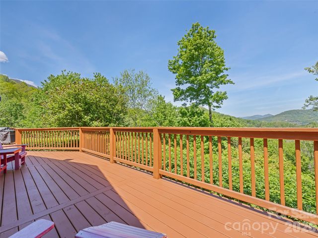 970 Campbell Mountain Drive, Waynesville, NC 28785