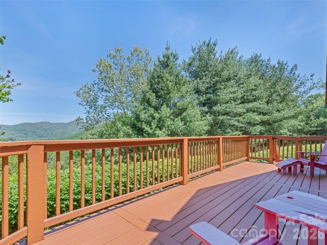 970 Campbell Mountain Drive, Waynesville, NC 28785