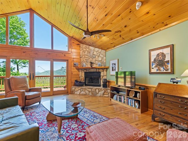 970 Campbell Mountain Drive, Waynesville, NC 28785
