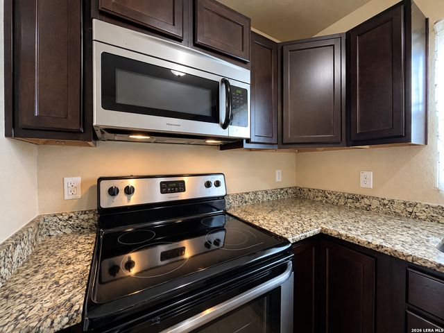 1221 N Navidad St Unit 1, San Antonio, TX 78207