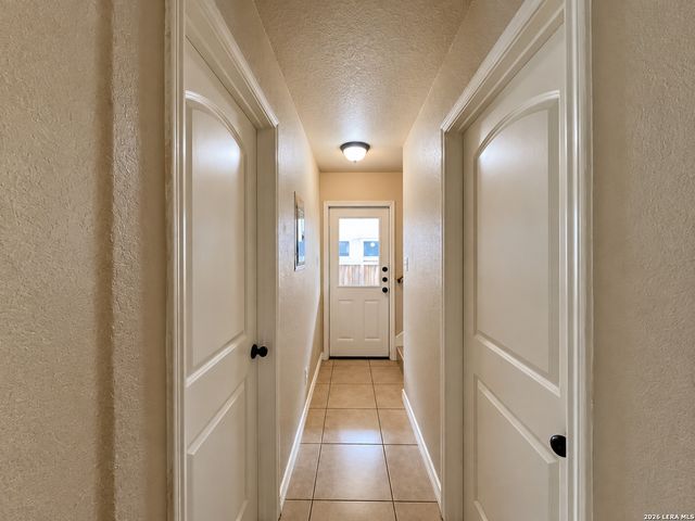 1221 N Navidad St Unit 1, San Antonio, TX 78207