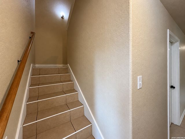 1221 N Navidad St Unit 1, San Antonio, TX 78207