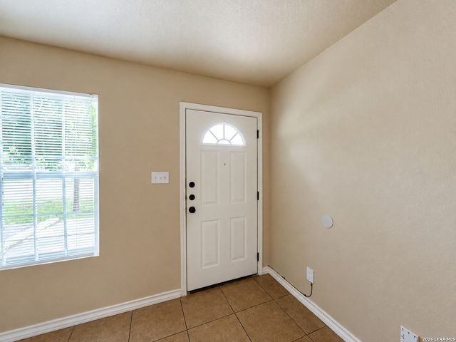 1221 N Navidad St Unit 1, San Antonio, TX 78207