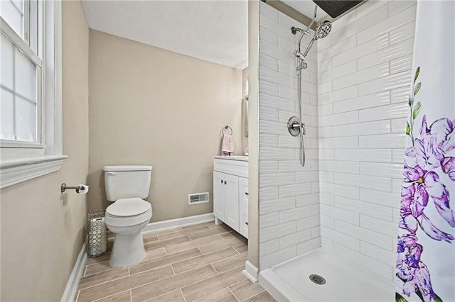 2720 N 52nd Street, Kansas City, KS 66104