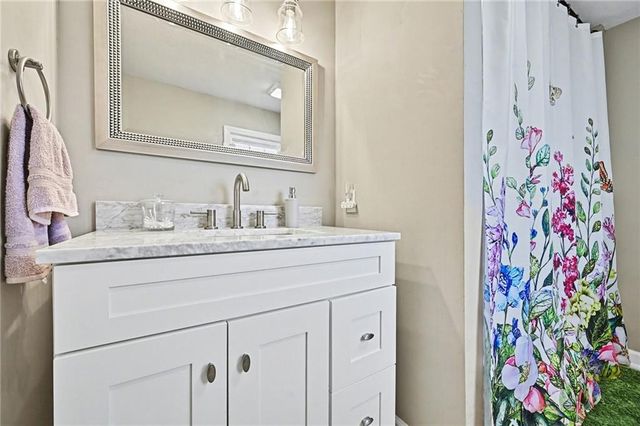 2720 N 52nd Street, Kansas City, KS 66104