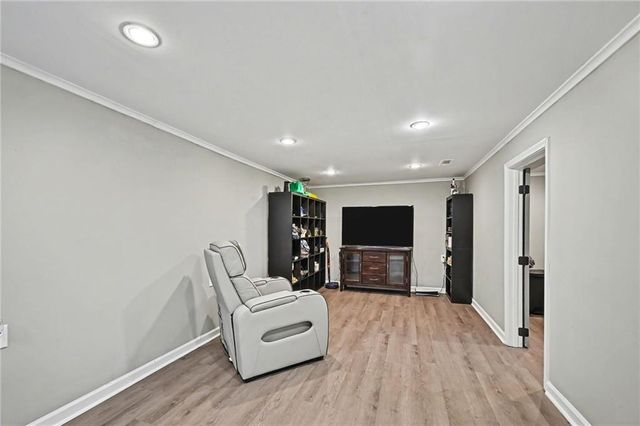 2720 N 52nd Street, Kansas City, KS 66104