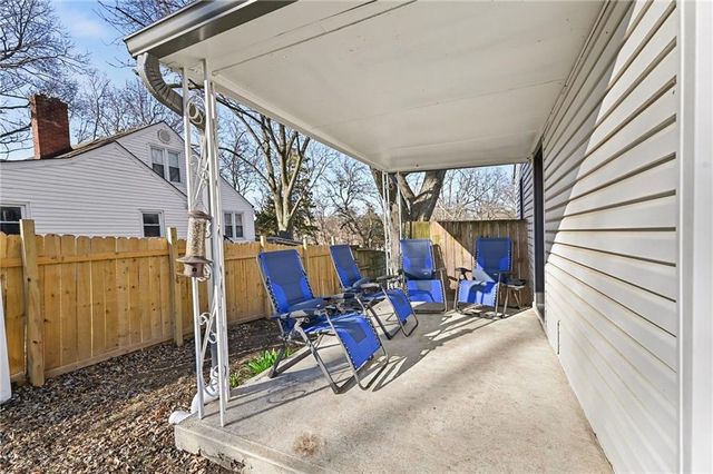 2720 N 52nd Street, Kansas City, KS 66104