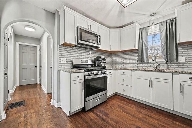 2720 N 52nd Street, Kansas City, KS 66104