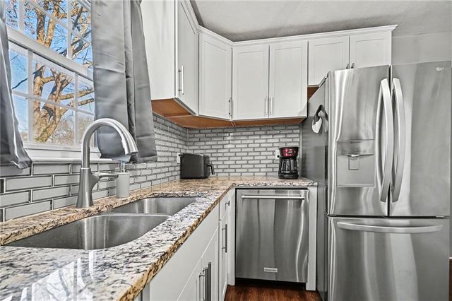 2720 N 52nd Street, Kansas City, KS 66104