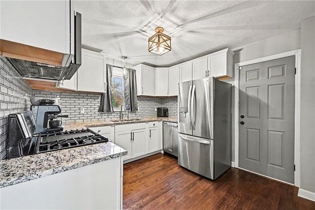 2720 N 52nd Street, Kansas City, KS 66104