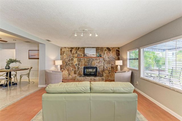 6000 BAYOU GRANDE BOULEVARD NE, St Petersburg, FL 33703