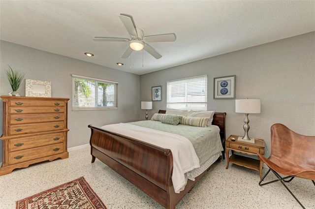 6000 BAYOU GRANDE BOULEVARD NE, St Petersburg, FL 33703