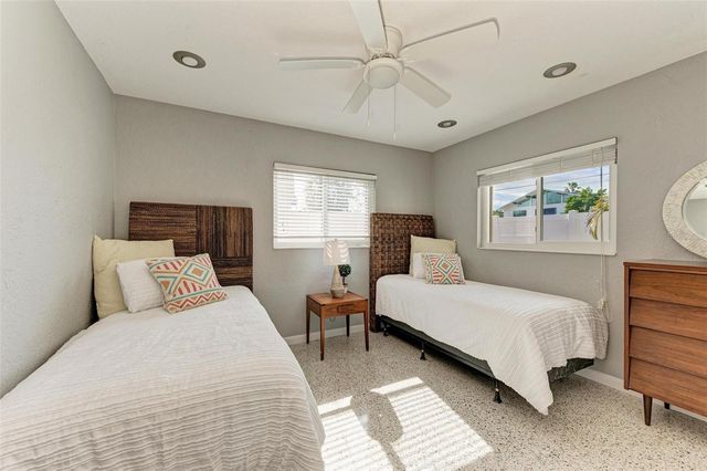 6000 BAYOU GRANDE BOULEVARD NE, St Petersburg, FL 33703