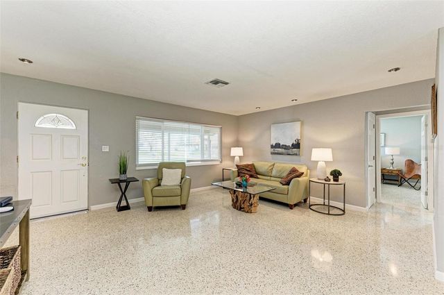 6000 BAYOU GRANDE BOULEVARD NE, St Petersburg, FL 33703