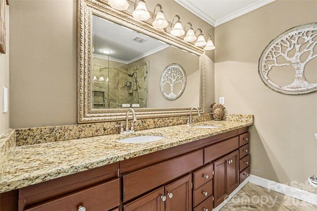 7319 Chatterbird Court, Charlotte, NC 28226