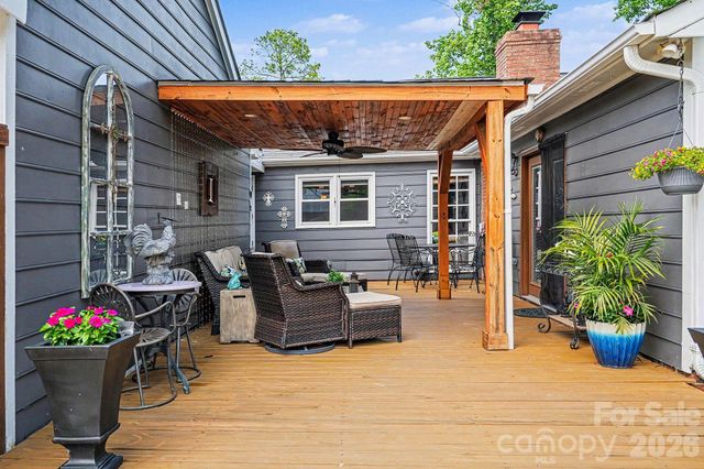 7319 Chatterbird Court, Charlotte, NC 28226