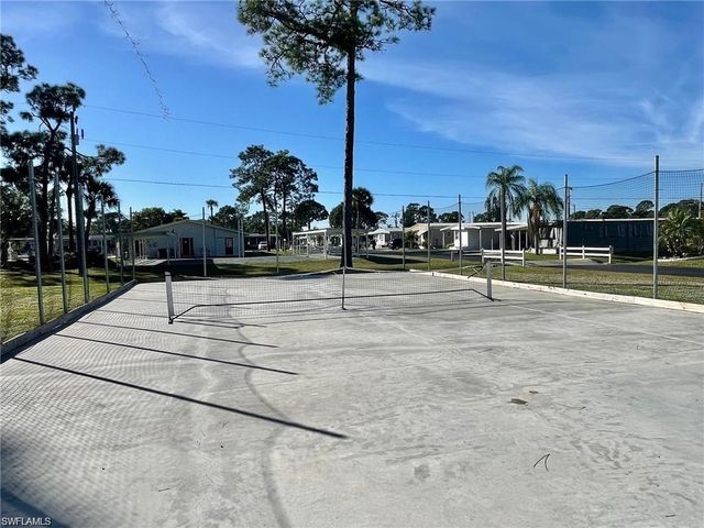 593 Daisy DR, North Fort Myers, FL 33917