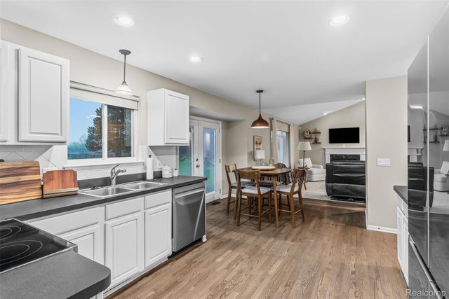 6158 Lismore Circle, Grand Blanc Charter Township, MI 48439