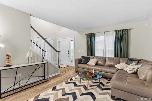 6158 Lismore Circle, Grand Blanc Charter Township, MI 48439