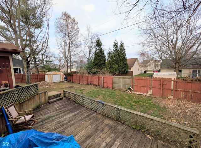 1905 Vinewood Drive, Columbus, IN 47203