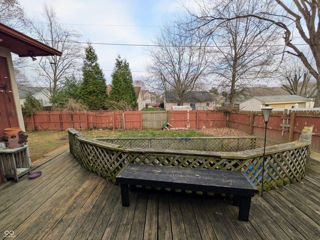 1905 Vinewood Drive, Columbus, IN 47203