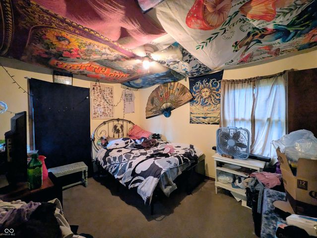 1905 Vinewood Drive, Columbus, IN 47203