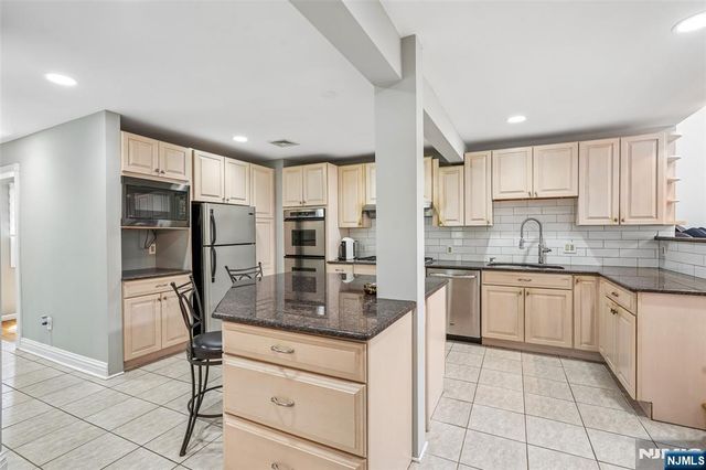 172 Concord Drive, River Edge, NJ 07661