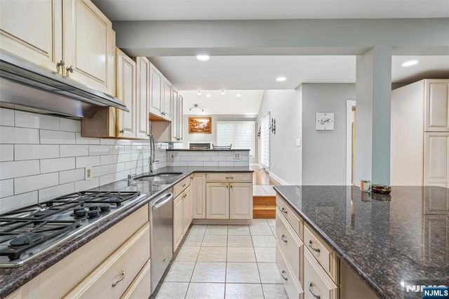 172 Concord Drive, River Edge, NJ 07661