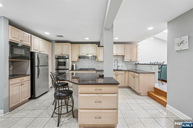 172 Concord Drive, River Edge, NJ 07661