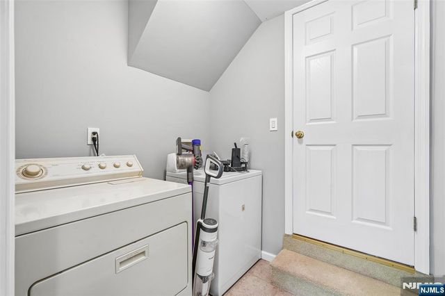 172 Concord Drive, River Edge, NJ 07661
