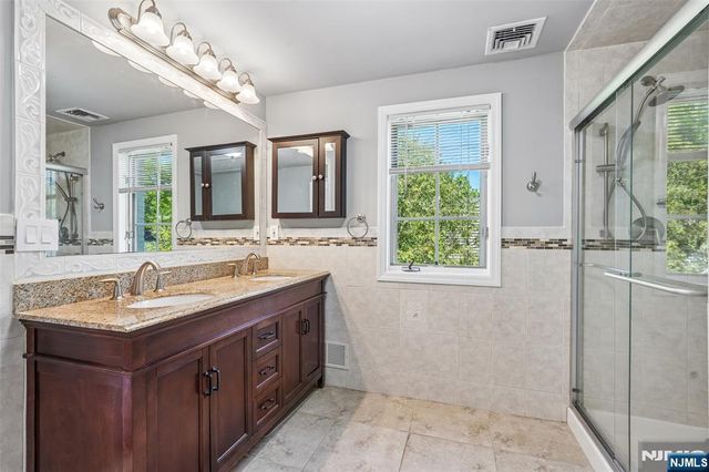 172 Concord Drive, River Edge, NJ 07661