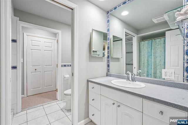 172 Concord Drive, River Edge, NJ 07661
