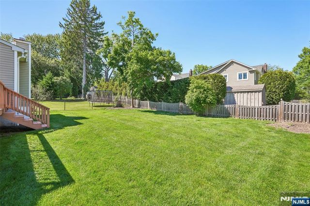 172 Concord Drive, River Edge, NJ 07661