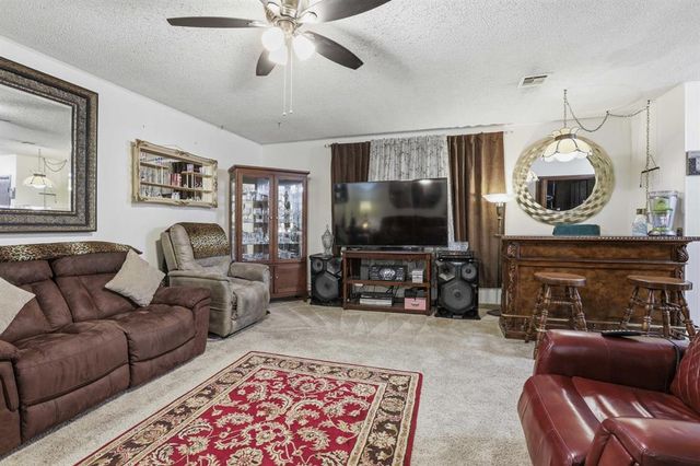 4205 Epperly Drive, Del City, OK 73115
