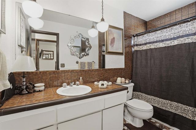 4205 Epperly Drive, Del City, OK 73115