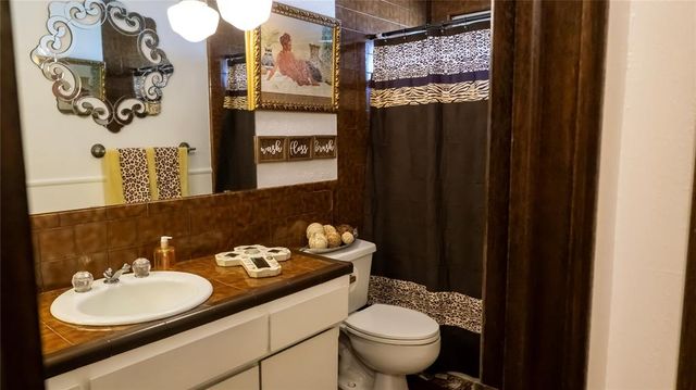 4205 S Epperly Drive, Del City, OK 73115