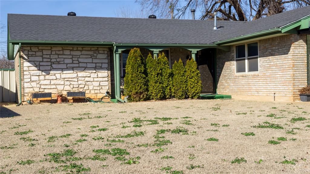 4205 S Epperly Drive, Del City, OK 73115