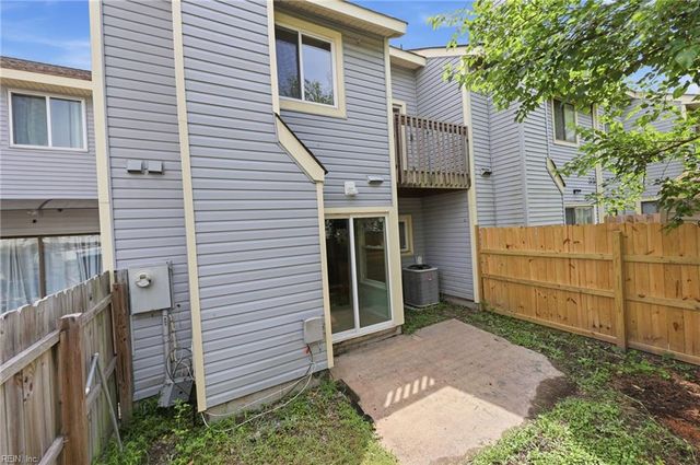807 Tuition Drive DR, Virginia Beach, VA 23462
