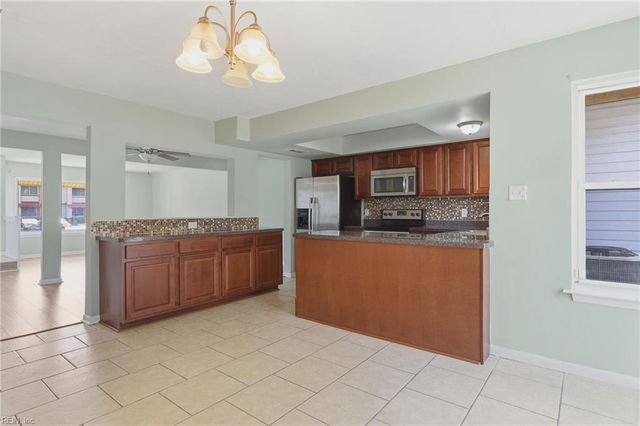 807 Tuition Drive DR, Virginia Beach, VA 23462