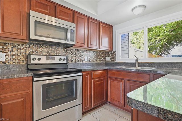 807 Tuition Drive DR, Virginia Beach, VA 23462