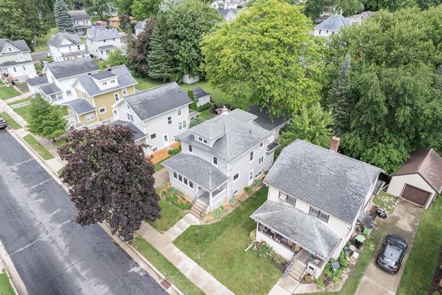 212 James STREET, Beaver Dam, WI 53916