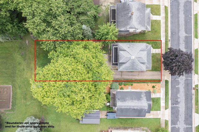 212 James STREET, Beaver Dam, WI 53916