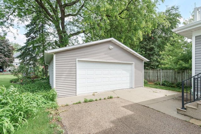 212 James STREET, Beaver Dam, WI 53916
