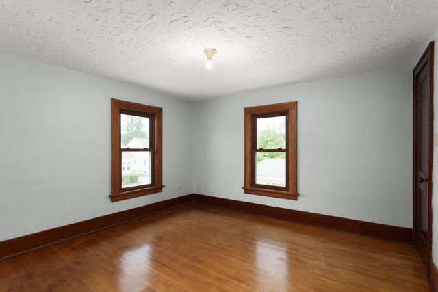 212 James STREET, Beaver Dam, WI 53916