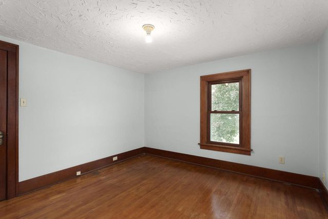 212 James STREET, Beaver Dam, WI 53916