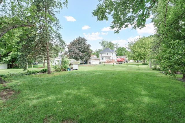 212 James STREET, Beaver Dam, WI 53916