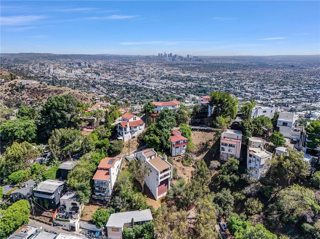 8289 Grand View, Los Angeles, CA 90046 — photo 2