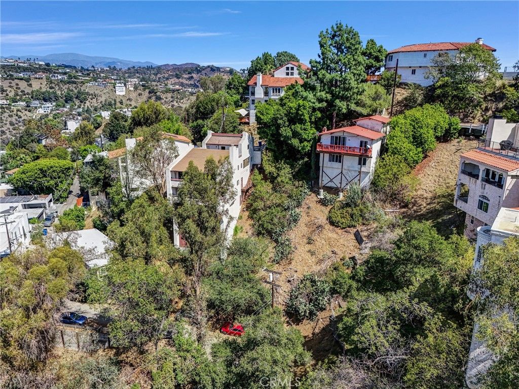 8289 Grand View, Los Angeles, CA 90046 — photo 3
