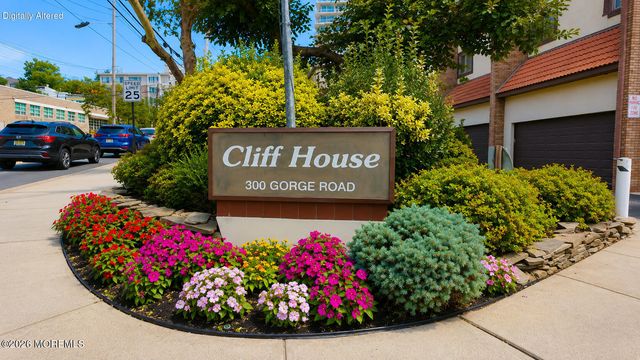 300 Gorge Road 53, Cliffside Park, NJ 07010